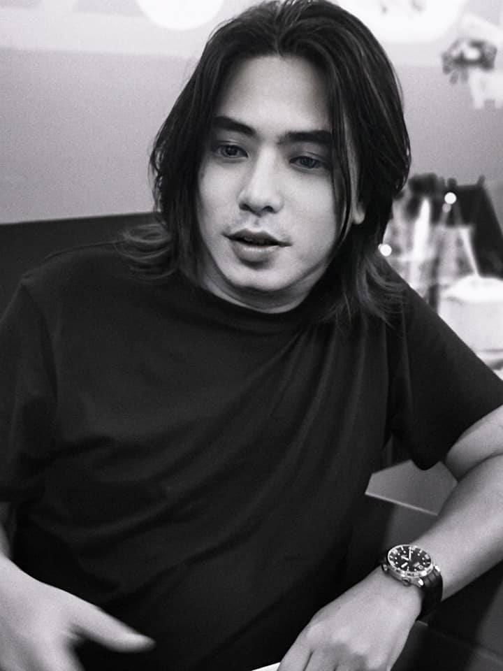 林敏聰也懶理留言，對於修圖App更是玩上癮，近來不少帖文都以不同造型的P圖示人