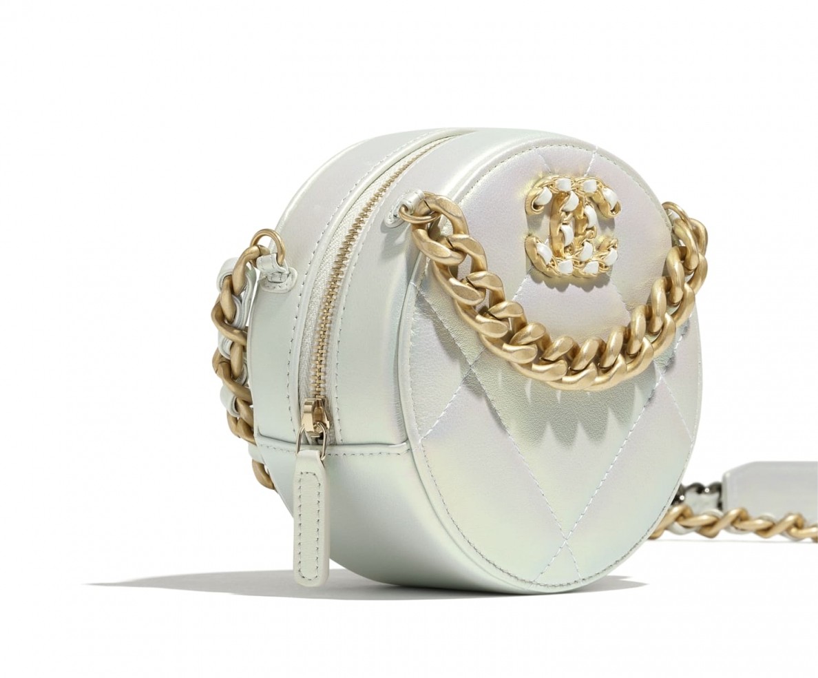 【CHANEL 2021手袋】Chanel 19 鏈條手提包 HK$16,600（12 × 12 × 4.5 cm）