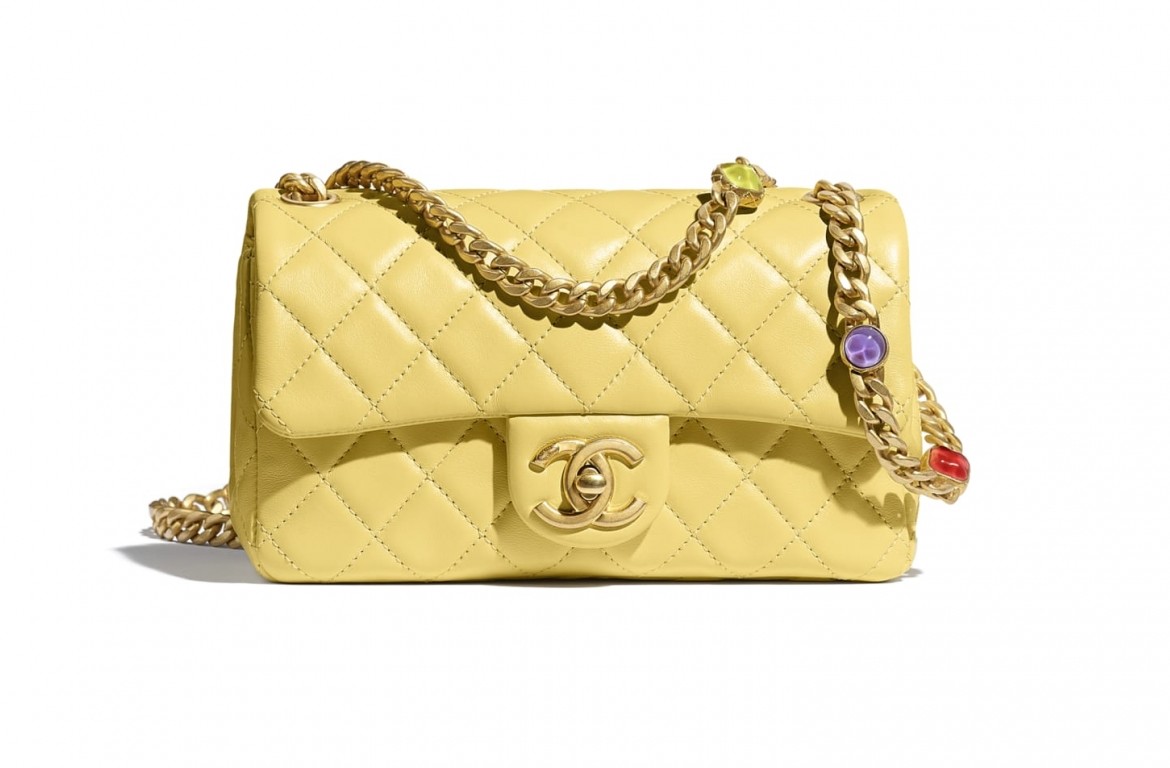 【Chanel 2021手袋】垂蓋手袋 HK$33,800（12.5 × 20 × 7 cm）