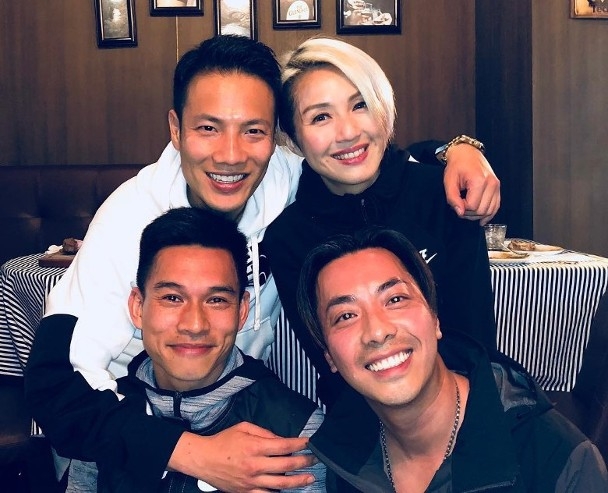 李施嬅未婚夫的客仔大多是超出名的紅人明星,包括有周潤發、郭富城、吳鎮宇、楊千嬅、關智斌等等,多年與巨星的關係都似乎不錯。