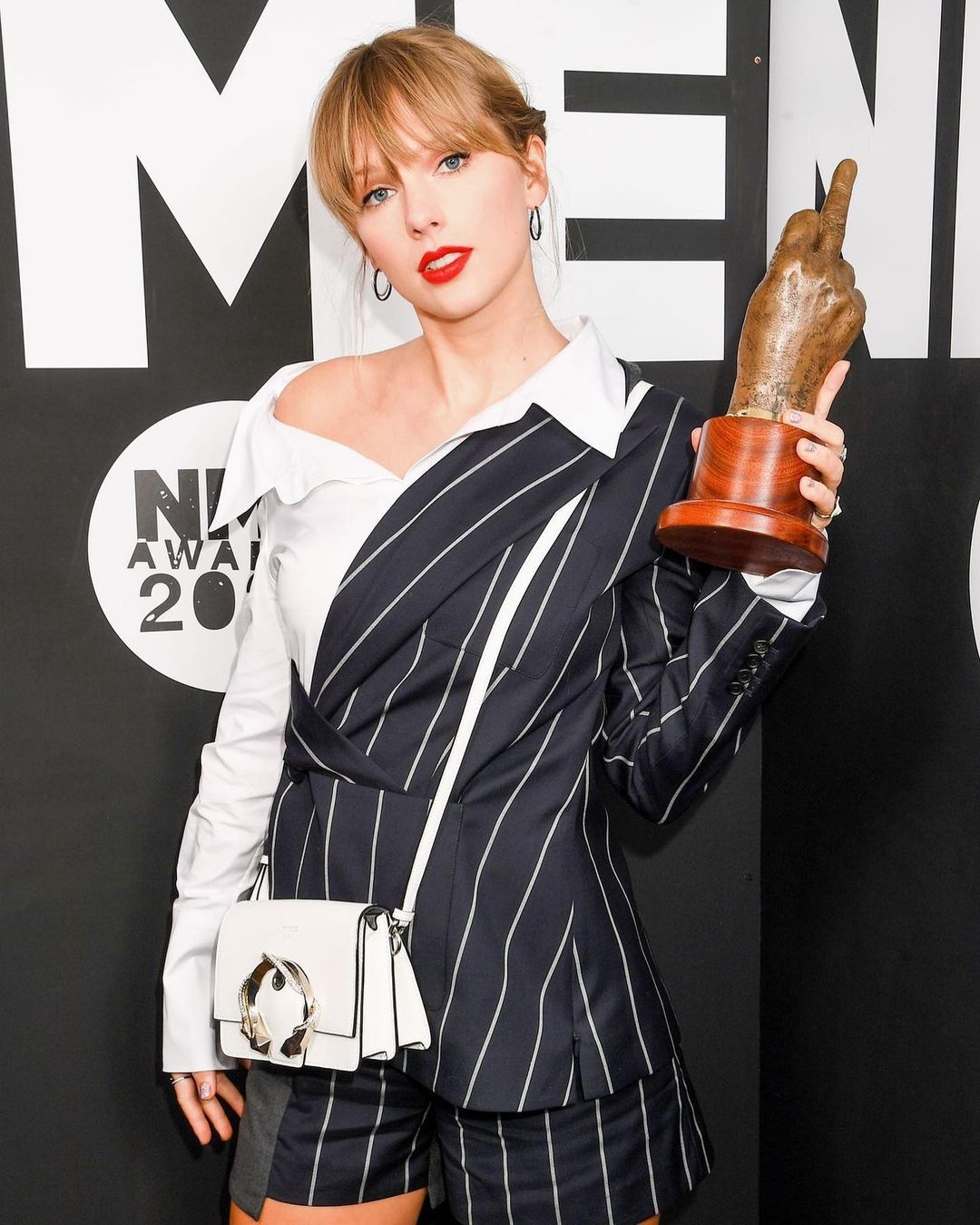 Taylor Swift被美劇串「不停換男友」，怒轟Netflix歧視女性！