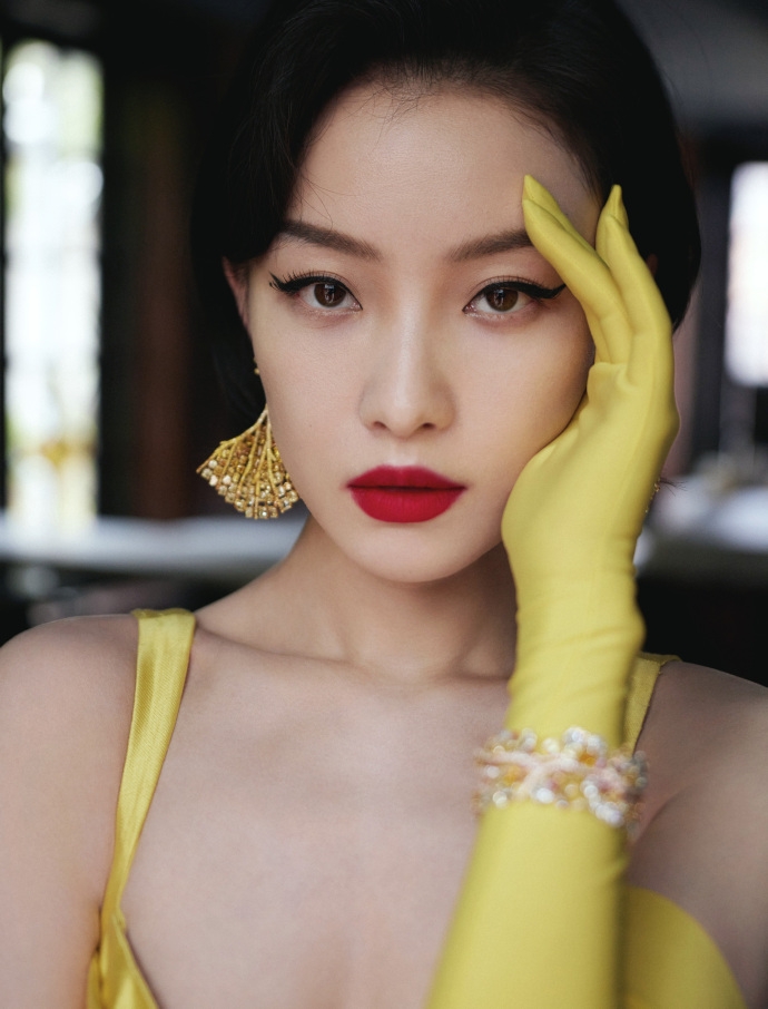【微博之夜女星造型】迪麗熱巴/鞠婧禕/Angelababy/倪妮/關曉彤/楊冪/宋茜