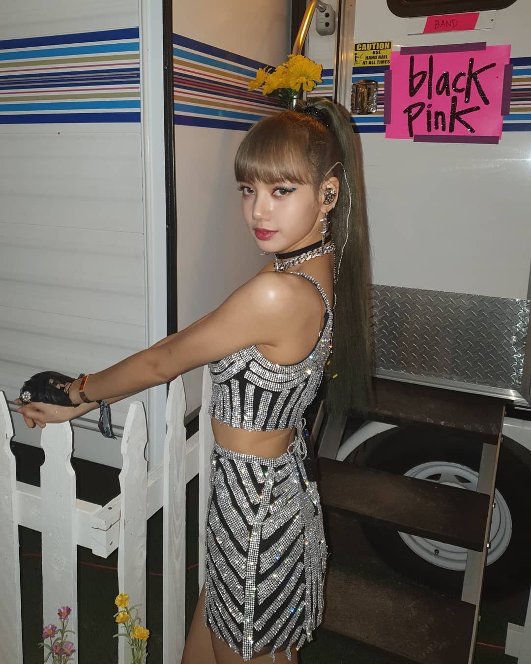 【紮馬尾技巧】2條橡筋綁出蓬鬆高馬尾全日不扁塌