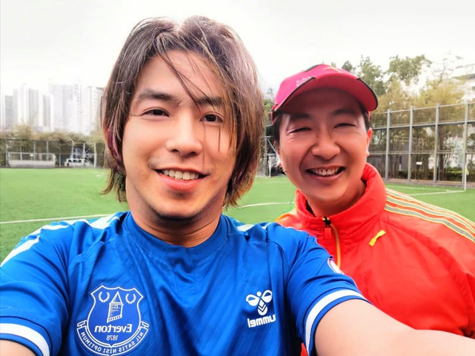 林敏聰肌膚也即時白皙滑溜，完全找不到一條細紋，就如瞬間年輕十倍，成為了小鮮肉～