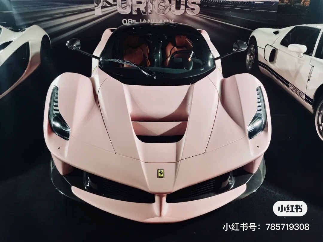 不過這輛「櫻花粉霧 LaFerrari」可能是世界僅得一部,因為這是由車主打造出來的配色