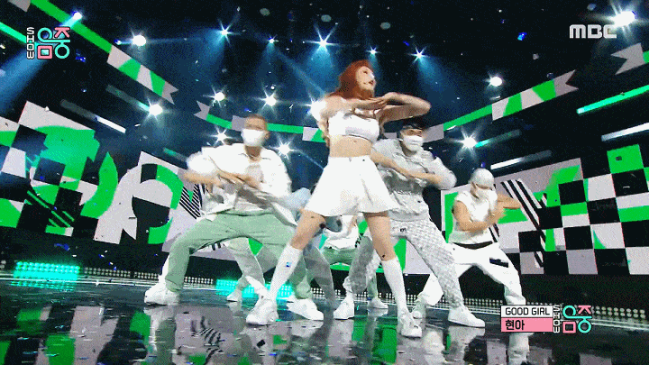 -泫雅-Nike背心-打歌服-nike襪子-韓國-7