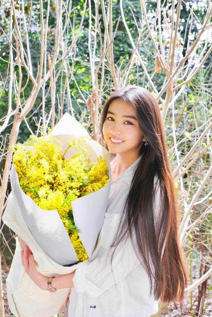 18歲的木村光希(Kōki)完美遺傳男神爸爸木村拓哉與媽媽工藤靜香的優良基因,不但被日本網友譽為「最強星二代」