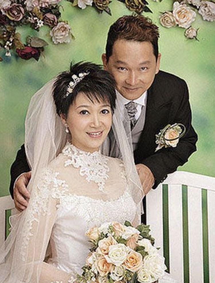 廖啟智和陳敏兒多年來恩愛非常,為圈中模範夫婦,不過兩夫婦也曾出現過婚姻的危機