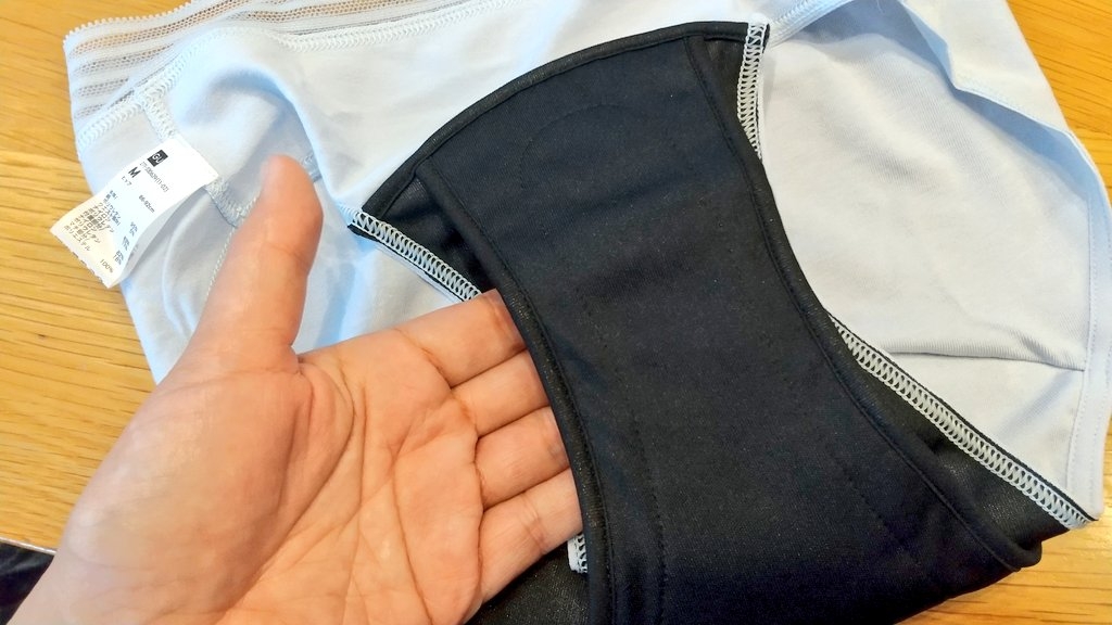 日本GU就研發了最新的BODY LAB系列,以先進的女性科技為賣點就是超新奇的「吸水內褲」(トリプルガードショーツ)!
