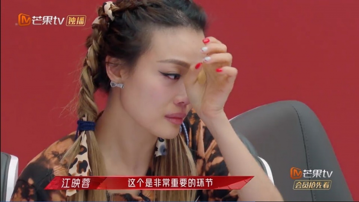 【乘風破浪的姐姐2】容祖兒稱本身也不喜歡當這個醜人:「如果這首歌成績不好,我也是要負上這個責任,我不是想把你批評」