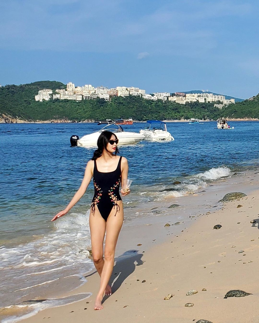 「最hea港姐」張舒雅唔入娛樂圈，淡出12年近況曝光！火辣身型依舊+繼承億萬家族生意