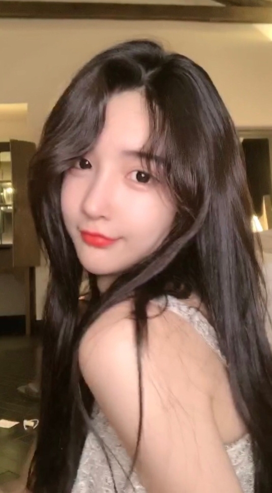 8540ccb3gy1gf9poslw1fj20ev0qv11n