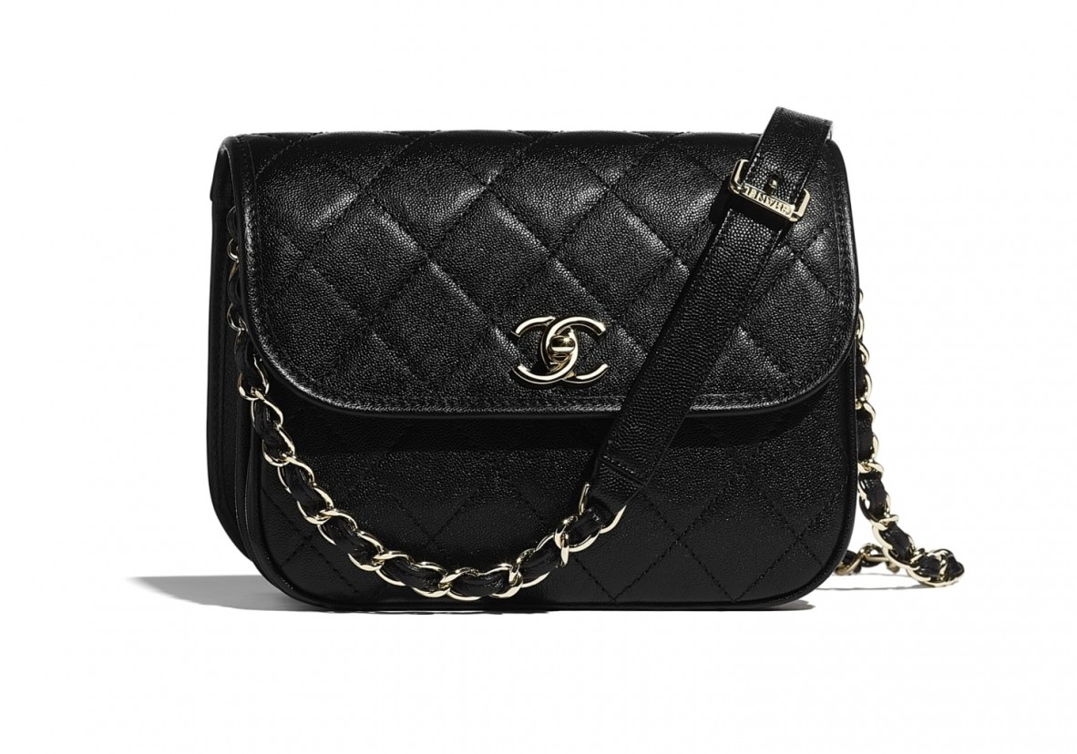【Chanel 2021手袋】細號信差袋 HK$32,500（16.5 × 22 × 7.5 cm）