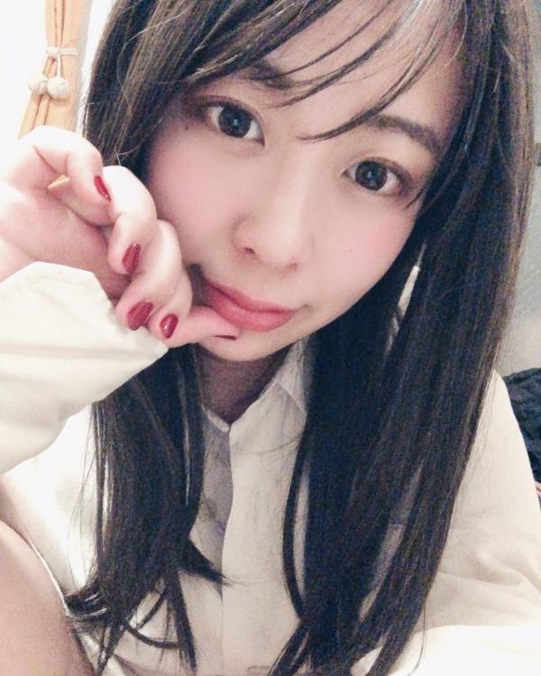 日本有位200磅搞笑女藝人餅田越光（餅田コシヒカリ）同樣也有肥胖的困擾，不過卻因肉肉都不長在臉上