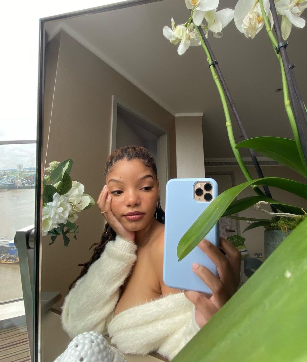 也許迪士尼是看中了 Halle Bailey 的聲音及跳舞特質,作為天后 Beyoncé 旗下的 R&B 歌唱組合,