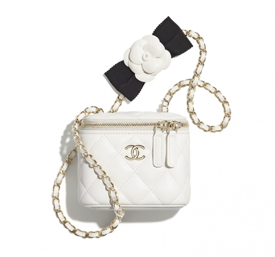 【Chanel 2021手袋】細號鏈條梳妝袋 HK$14,400（8.5 × 11 × 7 cm）