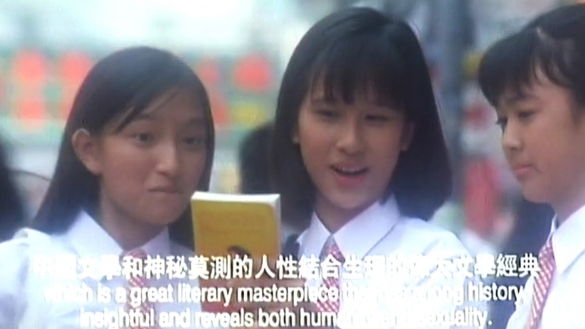 1995年出道的滕麗名演過多套劇集,包括《真情》、《陀槍師姐系列》、《尋秦記》、《一屋老友記》等,