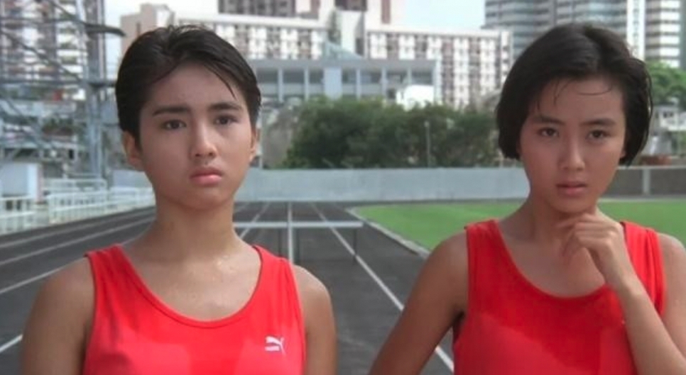 14歲入行的黎姿參演過多部劇集,其中15歲時拍攝電影《飛躍羚羊》,劇中飾演田徑運動員「何寶兒」