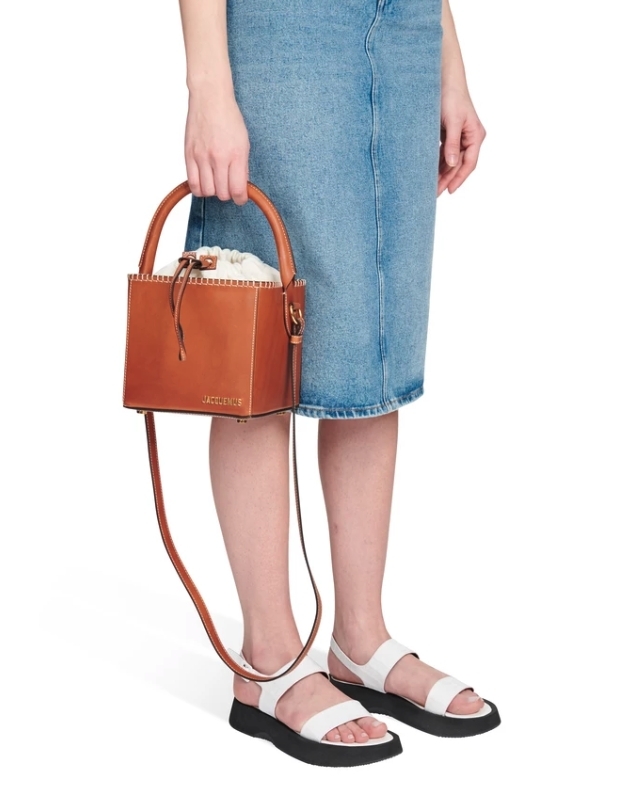 JACQUEMUS Seau Carre bag HK$6,565