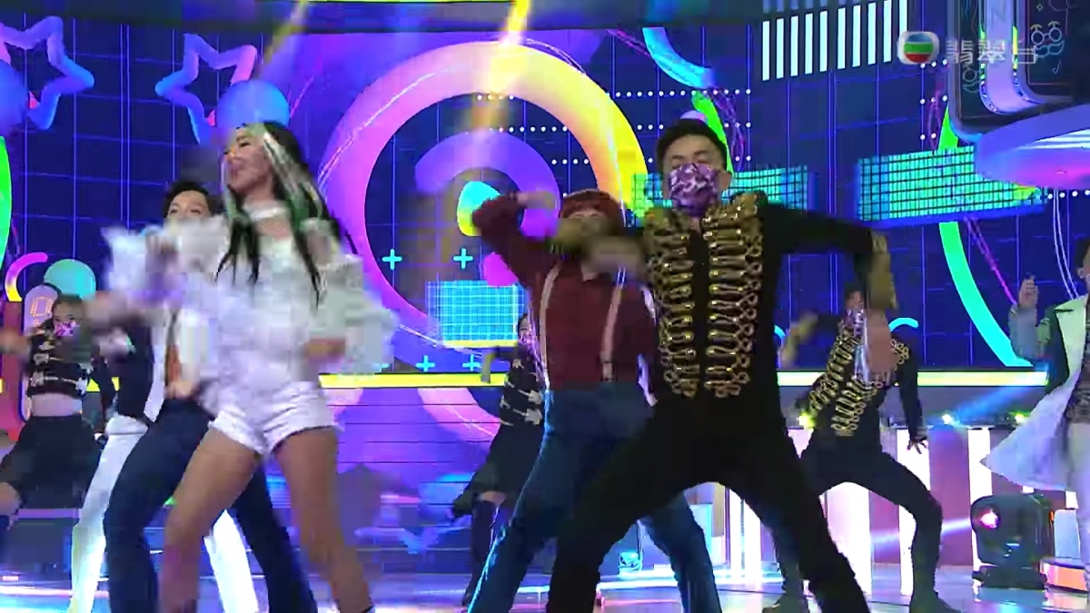 《開心大綜藝》王祖藍反串扮特首!惡搞「疫情記者會」抽姜濤水韓團BTS、BLACKPINK跳舞