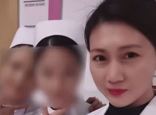 女子決定再到別間整容所進行修復。經諮詢後,院方工作人員建議她注射一支疤痕軟化針