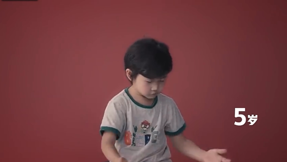 【男生對女生愛情觀】4-10歲的小男孩可說是純真可愛,對於愛情並沒有太多的體會及了解