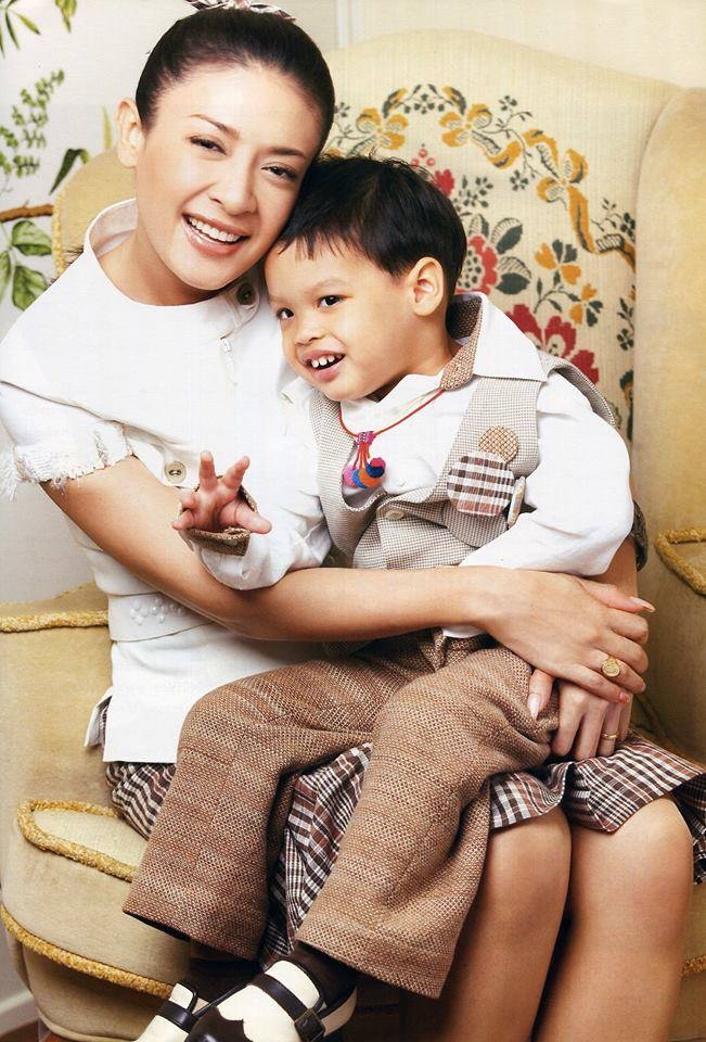 泰王有意恢復西拉米的皇室地位，並讓她全力扶持作為目前唯一王位繼承人兒子－提幫功王子（Dipangkorn Rasmijoti）上位