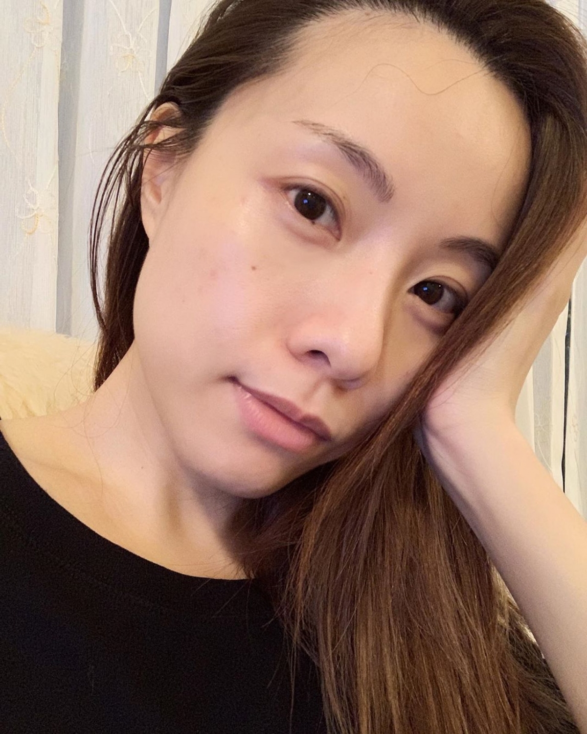 37歲的鄧麗欣(Stephy)多年來都保持著清純玉女形象,是很多男生心中的「真女神」!