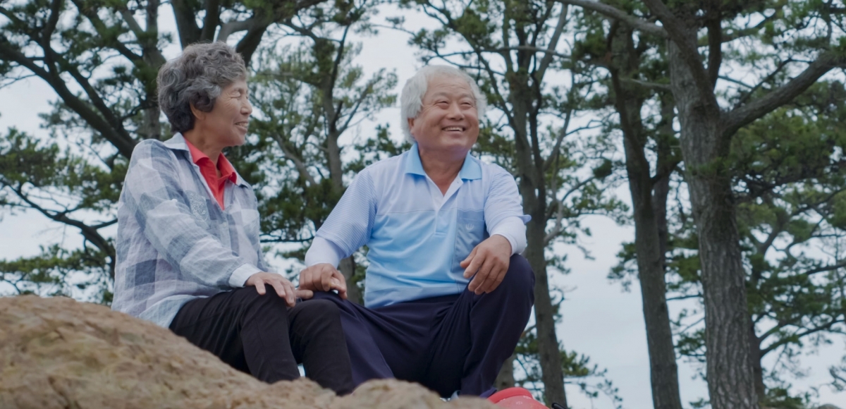 【我的愛人:六個真愛故事】Netflix新高分紀錄片!6對大齡情侶跨越40年的愛情,演繹「一生一世一雙人」