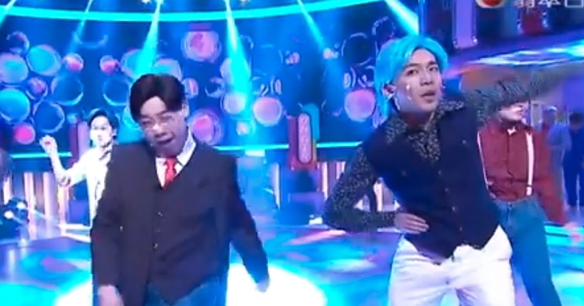 開心大綜藝藝人cover韓團形象和韓國偶像差太遠之外，假髮和老氣的裝扮造型都被罵古怪