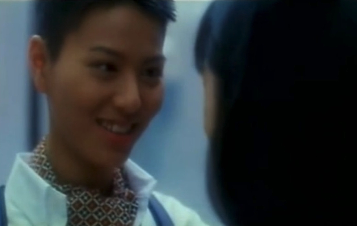 而當時仍是個剛出道的新人滕麗名,則於戲中飾演一名人氣高企的女同志Jackie。為配合角色剪了一頭超清爽短髮的她