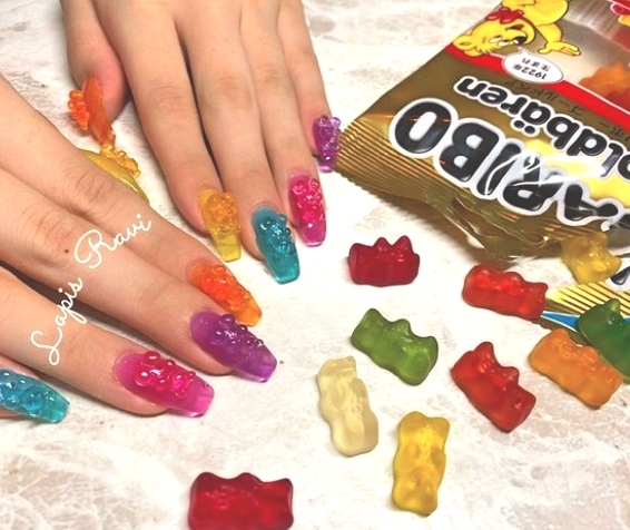 小熊軟糖美甲最近紅遍日韓和國外！啫喱般的透明顏色有小清新的感覺