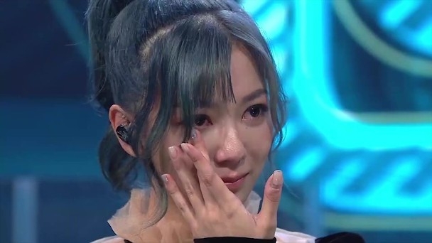 直言的DJ陳海琪當評審,就鬧爆何雁詩和洪卓立,