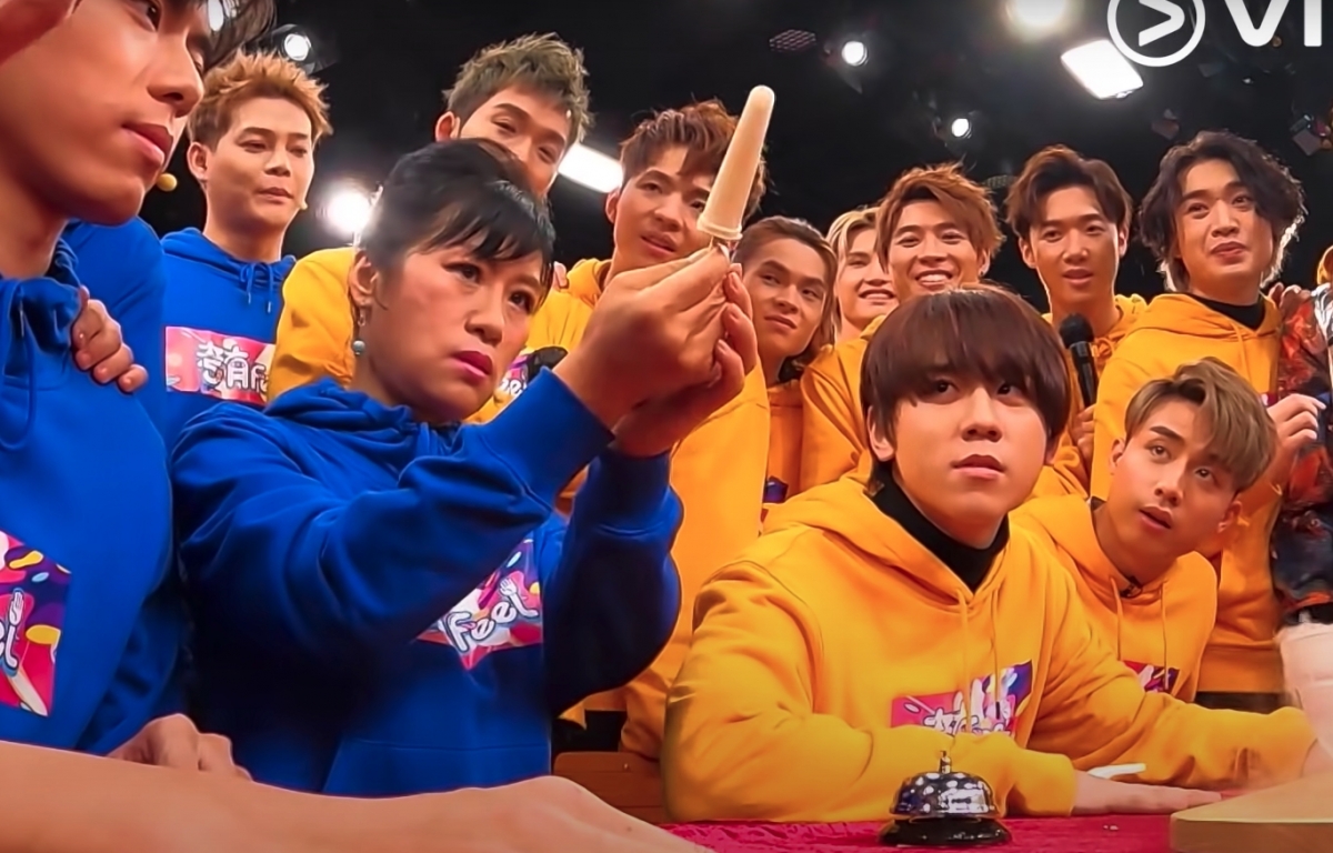 【考有FEEL】ViuTV人氣綜藝節目今週迎來結尾，邀來了近日話題十足的七仙羽（七師傅）作嘉賓，怎料她和姜濤竟然擦出火花