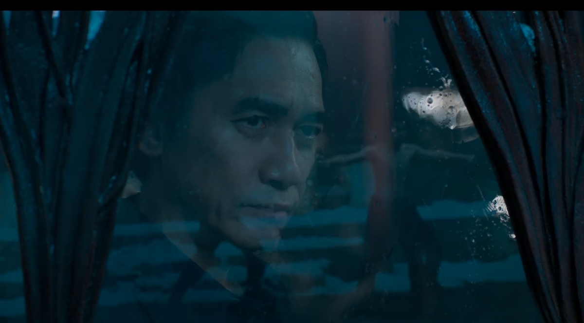 梁朝偉作為大反派卻深得民心,眼神充滿殺氣一掩男主風頭,不少網民都笑言:「睇英雄片撐奸角都係第一次」。