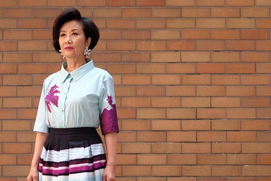 汪明荃食千層蛋糕免排隊惹「特權」爭議?汪阿姐直言:老闆係我朋友,無問題