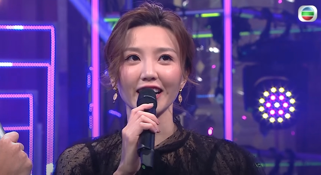 最近一集的《勁歌金曲》請來了洪卓立、何雁詩和吳若希現場獻唱