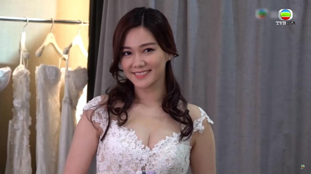 【微胖女星】微胖界新女神還有湯洛雯,靚湯向來身型都是有點肉地,原來之前曾試過體重失控,當時試過去到120磅