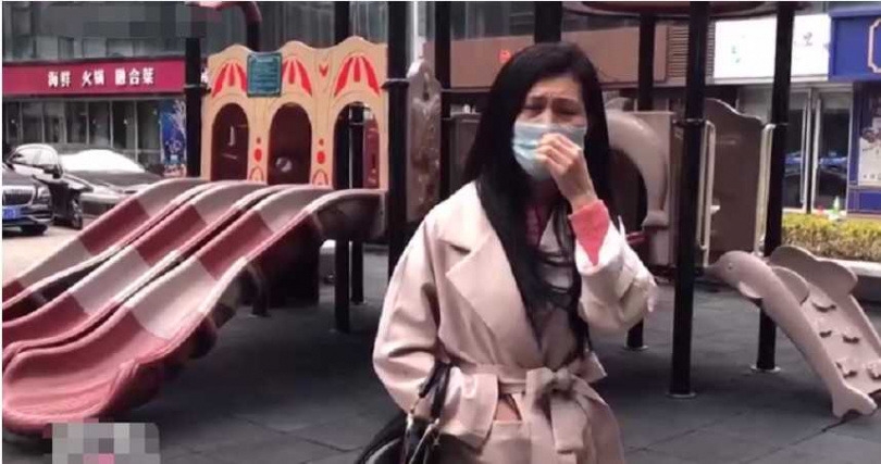 整容失敗女子坦言自己已經失眠4個月,又指心理承受著很大的壓力,更遭到伴侶離棄