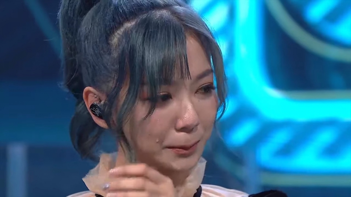 何雁詩帶來新曲《灰夠》後,更被陳海琪大力批評唱功差,何雁詩更當場爆喊