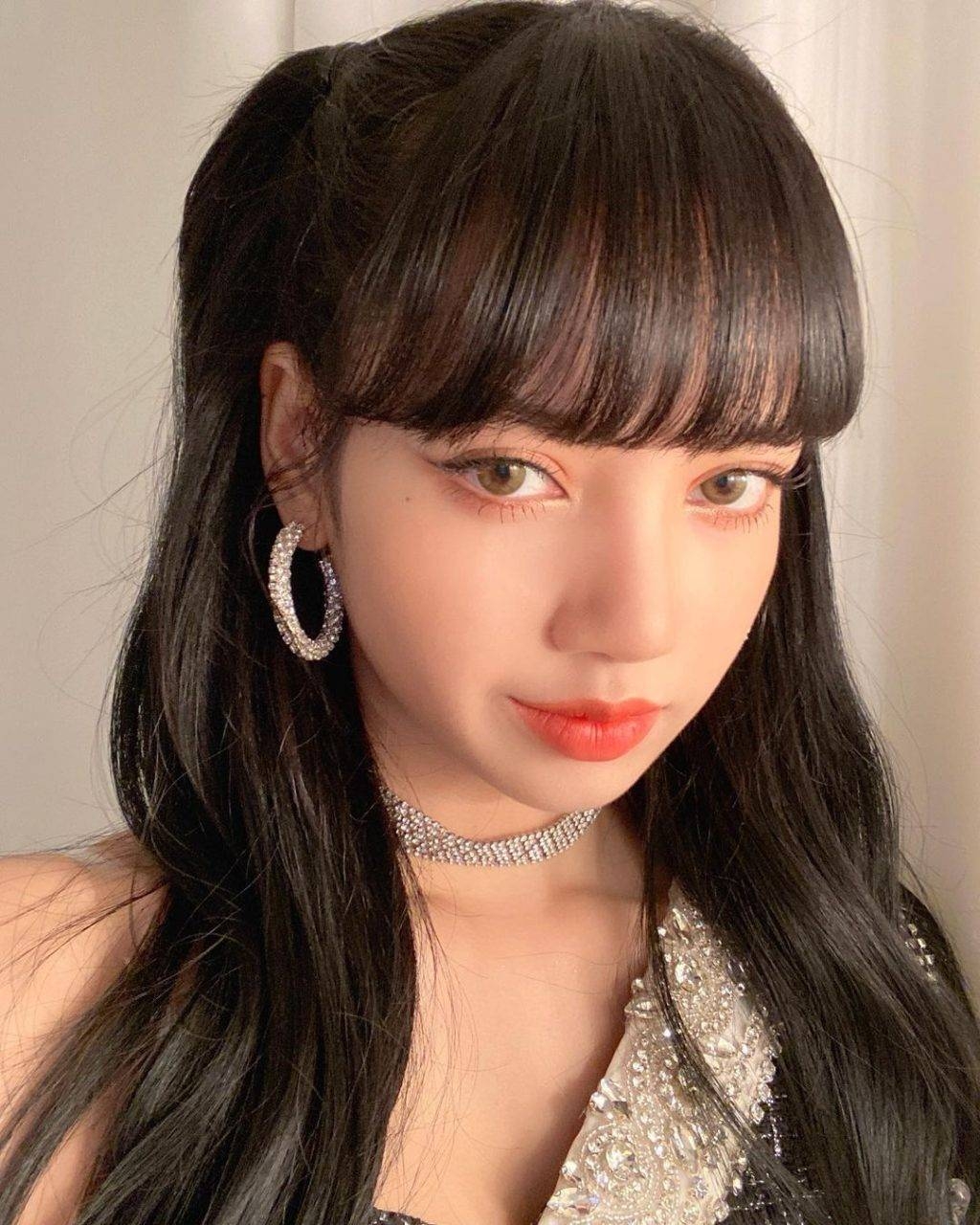 【2021髮型】今年不少女星都紛紛換髮型,Lisa、太妍最近都換上大熱的「漫畫瀏海」