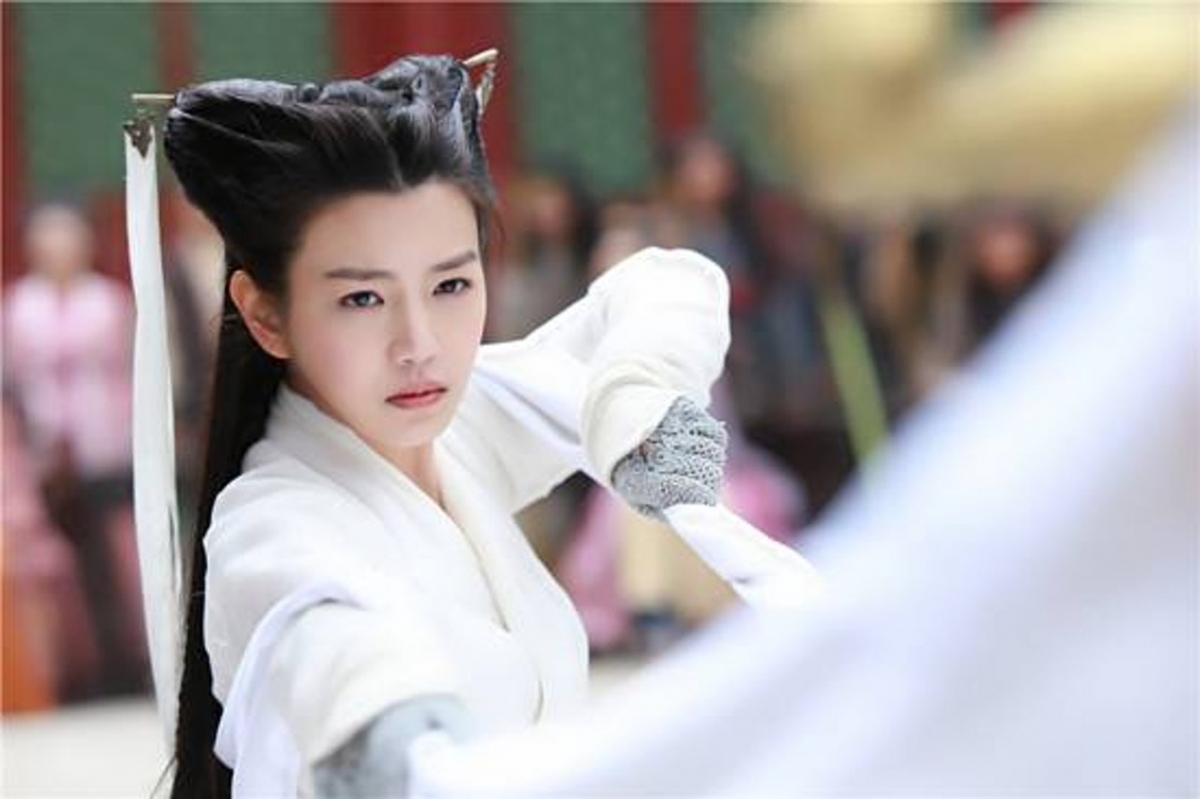 【微胖女星】陳妍希本身臉圓易水腫,之前就曾因飾演《神雕俠侶》中的小龍女,因面型圓潤被譏為「小籠包」。