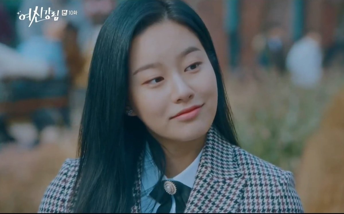 港媽偏心生得靚細妹,當面嘲家姐「一定嫁唔出」,家姐最終反成人生贏家?網民:內涵更重要