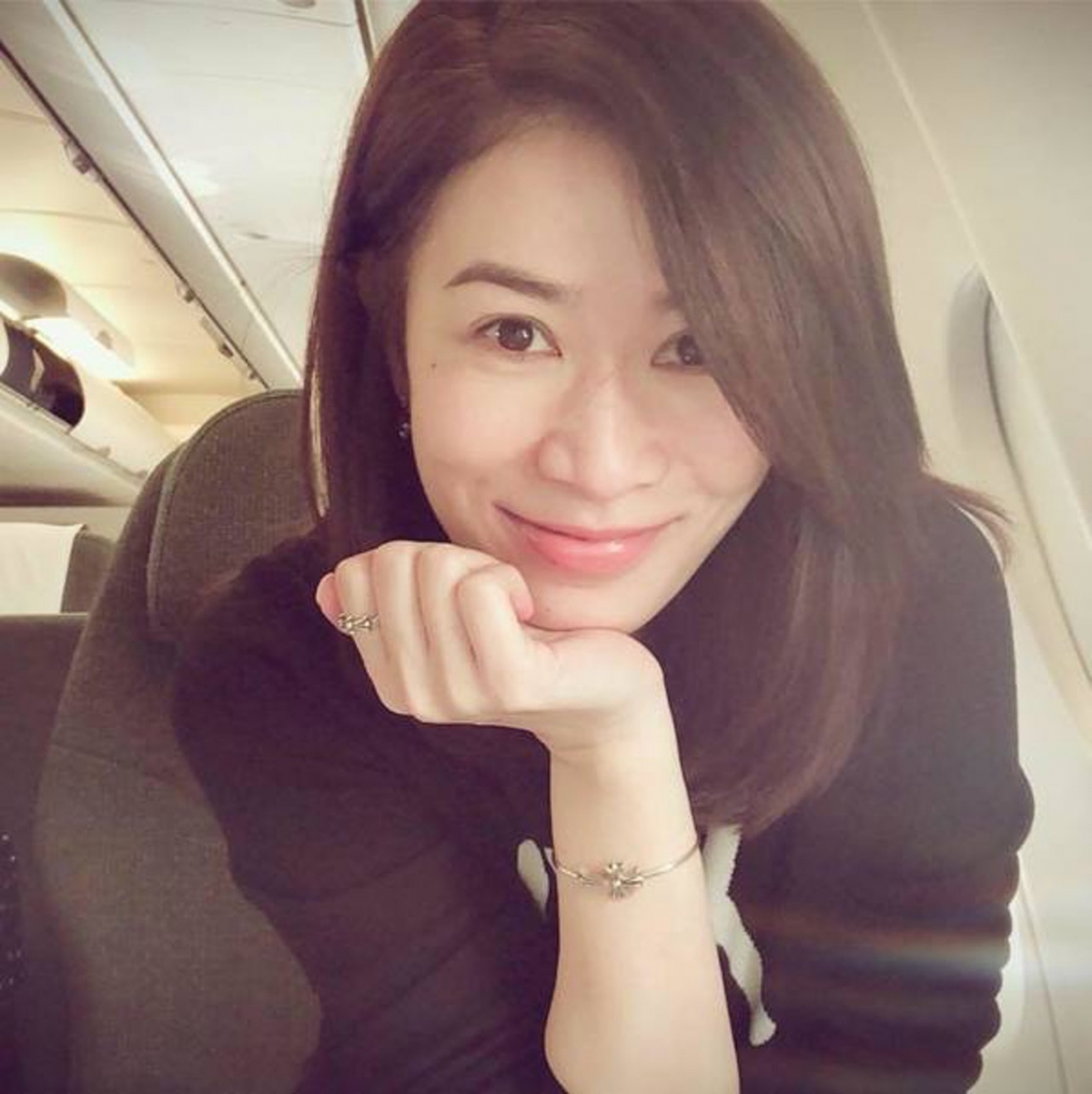 佘詩曼因為保養得宜,所以也無懼自拍素顏照示人。