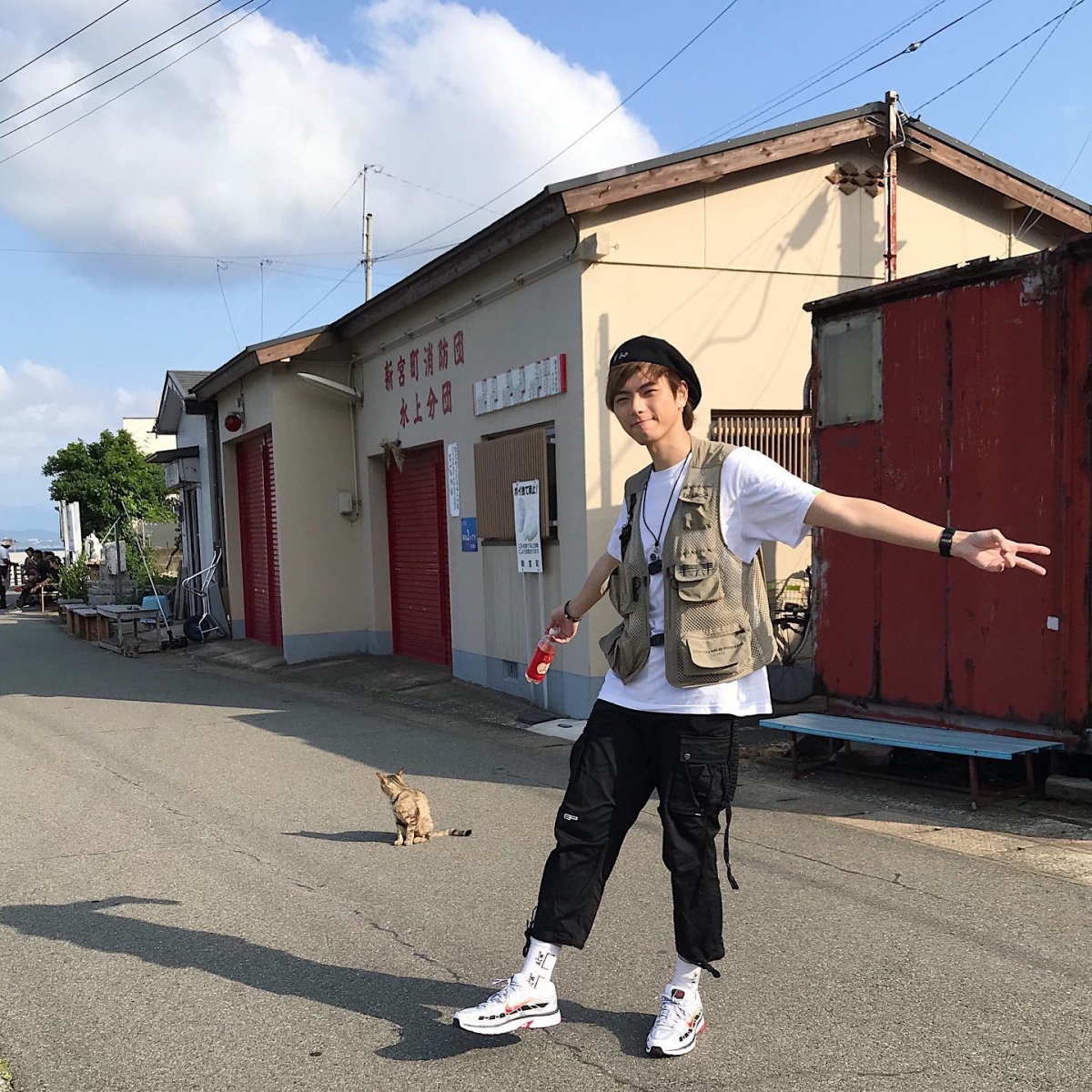 就算不認識 193 的朋友,聽到193這個名字時也大概猜到這個花名與他的身高有關!擁有著傲人身高的193