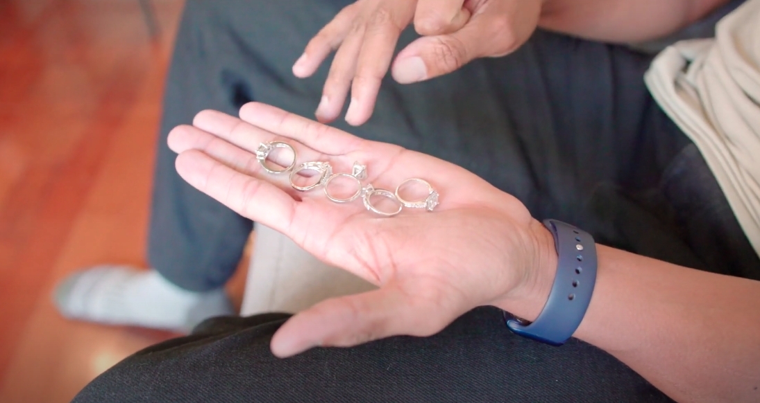 豪氣男友求婚送5款絕美鑽戒任揀