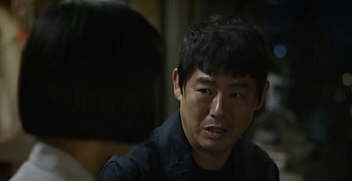 在曖昧時她心大心細決定拍拖前，她卻想起自己爸爸教路的一招，指可以看清一個男生的人品，