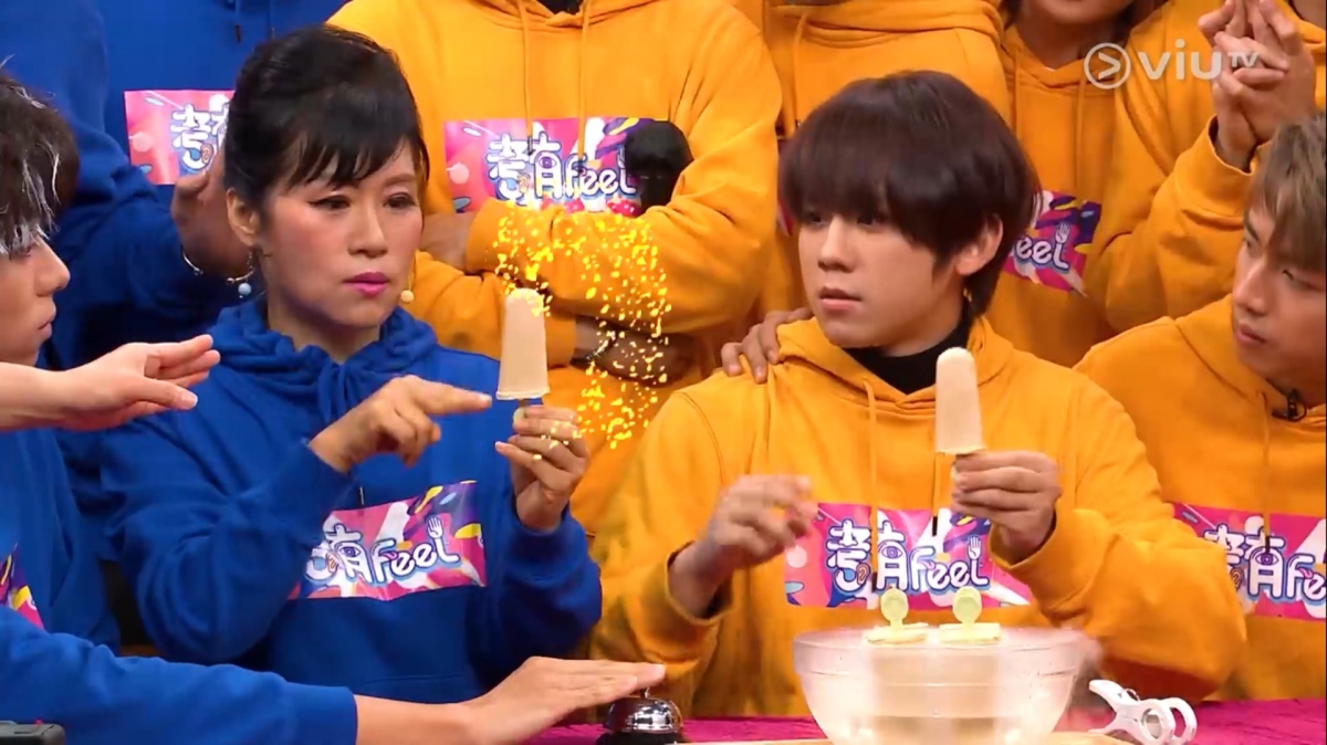 -考有FEEL-七師傅其後向著雪條施法，姜濤見狀隨即跟風，學師傅一樣對著雪條施法！