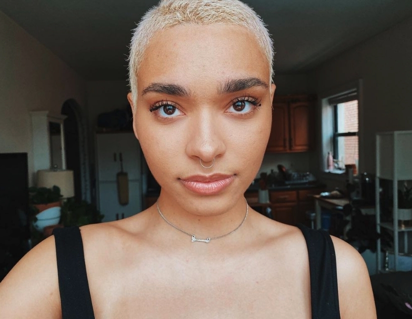 《飛天小女警》真人版主演定妝照曝光/講述20多歲的小女警故事/毀童年