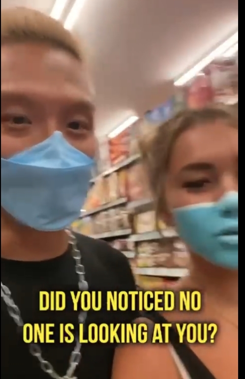 他們受到謾罵後即刪除影片,但仍被印尼名設計師Niluh Djelantik備份上傳,公審二人毫無防疫意識